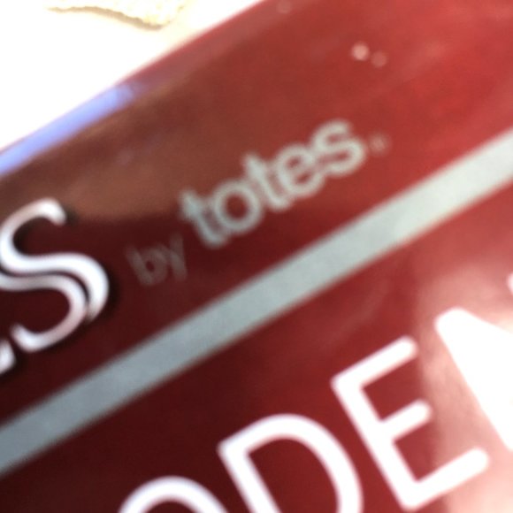 3 Pack Wood PuzzlesTotes Giftables  NIP - Picture 8 of 9